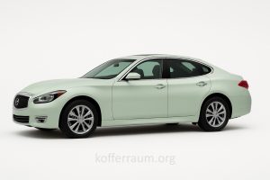 Infiniti Q70